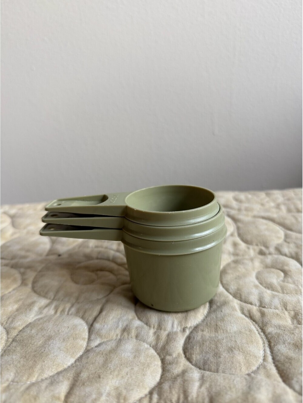 set of 3 avocado green tupperware measuring cups vintage